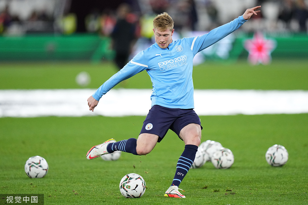 详解棒球规则中的打击区出界判定打者打击时脚的位置限制