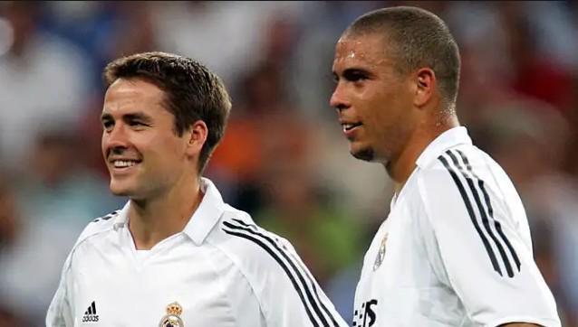 而在这片充 而在这片充